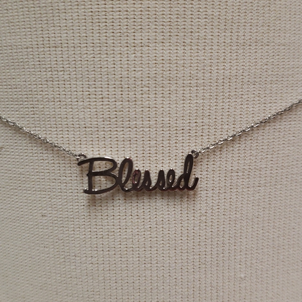 NEW BOUTIQUE| 18" BLESSED SILVER NECKLACE